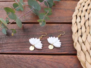 pendientes arcilla polimerica lotus blanco